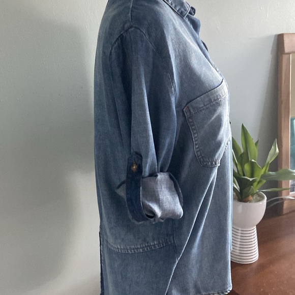 NWOT Anthropologie Cloth and Stone Chambray Button Down Size S - Picture 6 of 8
